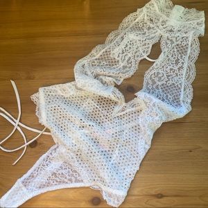 VS Lace Bodysuit🍒